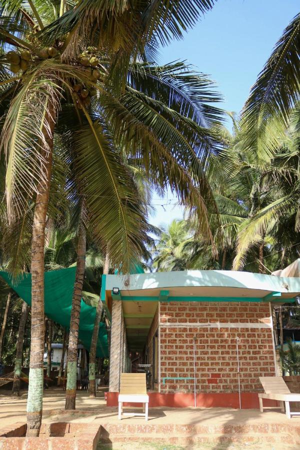 Sagarika Beach Resort Mālvan Exteriör bild